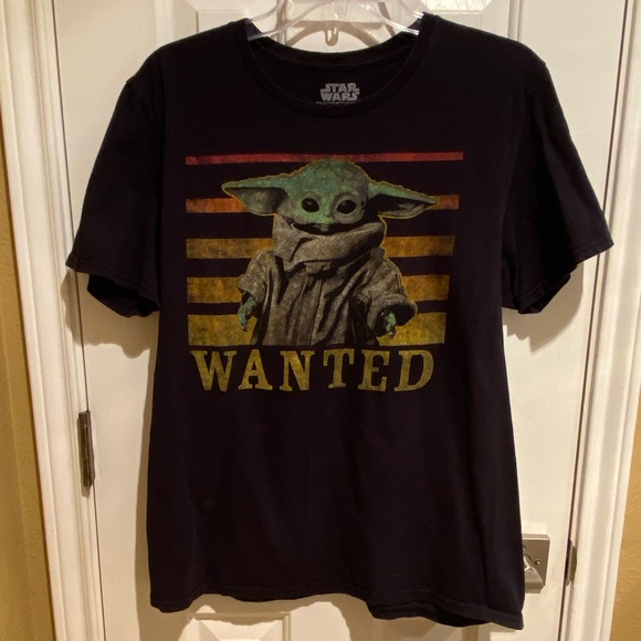 Star Wars The Mandalorian "Wanted" Baby Yoda Grogu Tee Shirt T-Shirt Size Large - Picture 2 of 7